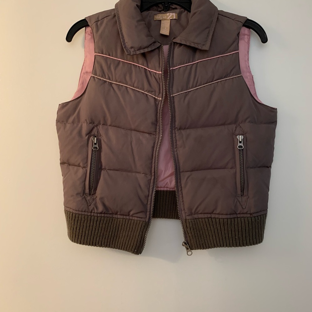 Forever 21 Women Army Green Puff Vest Small